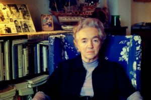 Πόθοι, της Ζωής Καρέλλη