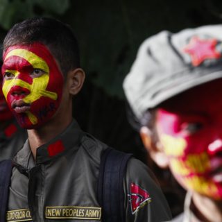 Κομμουνιστές επαναστάτες στα βάθη της ζούγκλας