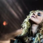 Η Νατάσα Μποφίλιου στο πλευρό των λιμενεργατών της Cosco