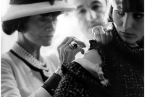 Στις 19 Αυγούστου του 1883 γεννιέται η Κοκό Σανέλ