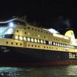 Ολονύχτια αγωνία για 205 επιβάτες του “Blue Star Patmos” στο οποίο έμπαιναν νερά