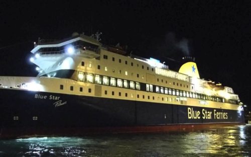 Ολονύχτια αγωνία για 205 επιβάτες του “Blue Star Patmos” στο οποίο έμπαιναν νερά