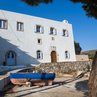 Το παρελθόν και το παρόν ενός κτιρίου με ηλιακό ρολόι στα Κύθηρα