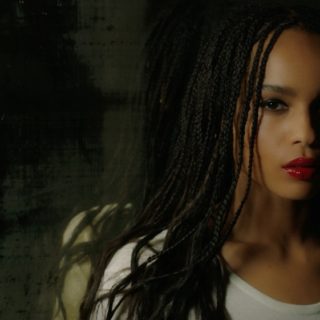 Zoe Kravitz: Παγκόσμια πρέσβειρα μακιγιάζ σε γνωστό οίκο καλλυντικών