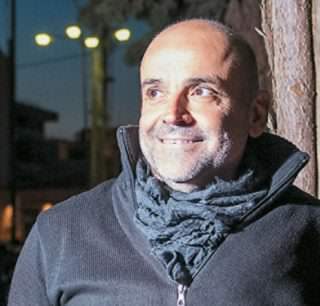 Μαχαίρωσαν τον δήμαρχο Ελευσίνας