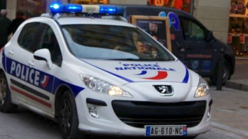 Γαλλία: Μία γυναίκα σκοτώθηκε από αυτοκίνητο που έπεσε σε υπόστεγα λεωφορείων στη Μασαλία