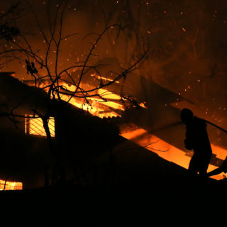 Νότια Κορέα: Τουλάχιστον 16 άνθρωποι έχασαν τη ζωή τους σε πυρκαγιά που ξέσπασε σε κτίριο
