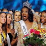 Όταν οι «βασίλισσες της ομορφιάς» όρθωσαν ανάστημα στον Ντόναλντ Τραμπ (βίντεο)