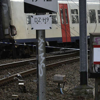 Τουλάχιστον 30 τραυματίες από σύγκρουση τρένων στην Ελβετία