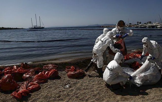 Έκτακτο από το υπουργείο Υγείας: Που απαγορεύεται η κολύμβηση