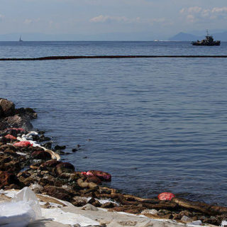 Βελτιώνεται αισθητά η εικόνα των ακτών από τη ρύπανση