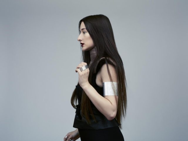 Zola Jesus – Okovi