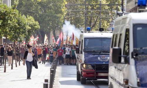 Ο διεθνής τύπος για το δημοψήφισμα και τα αιματηρά επεισόδια στην Καταλονία