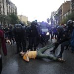 Ματωμένο Δημοψήφισμα: εκατοντάδες τραυματίες στην Καταλονία