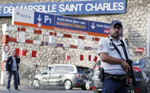 Γαλλία: Το Ισλαμικό Κράτος ανέλαβε την ευθύνη για την επίθεση της Κυριακής στην Μασσαλία που άφησε δυο γυναίκες νεκρές
