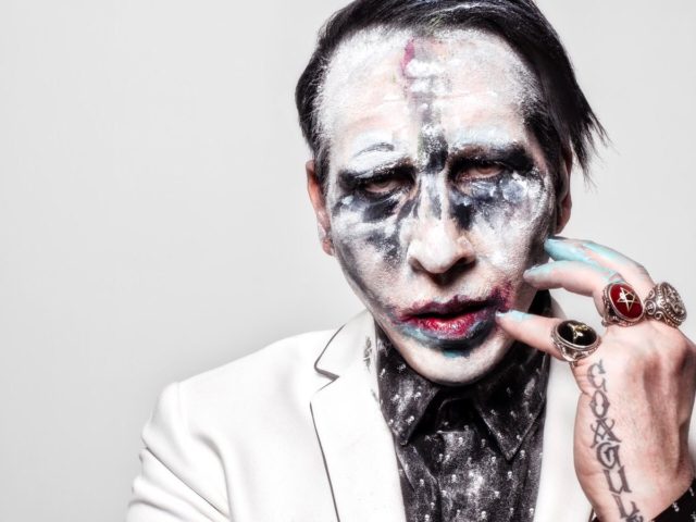 Marilyn Manson – Heaven Upside Down