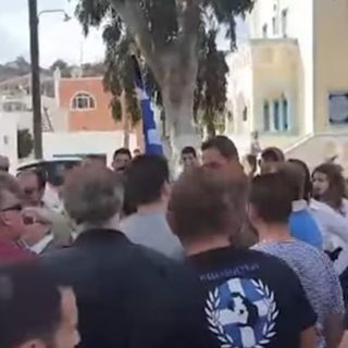 Σαντορίνη: Δικογραφία για τους Χρυσαυγίτες που σταμάτησαν παρέλαση στο Εμπορείο (βίντεο)