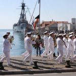 Η μπάντα του Πολεμικού Ναυτικού παίζει… Despacito (βίντεο)