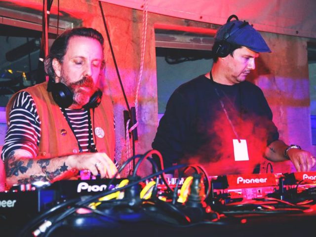 Στο Convenanza Festival ο Andrew Weatherall Μετατρέπει Κάθε Χρόνο Ακροατές σε Πιστούς