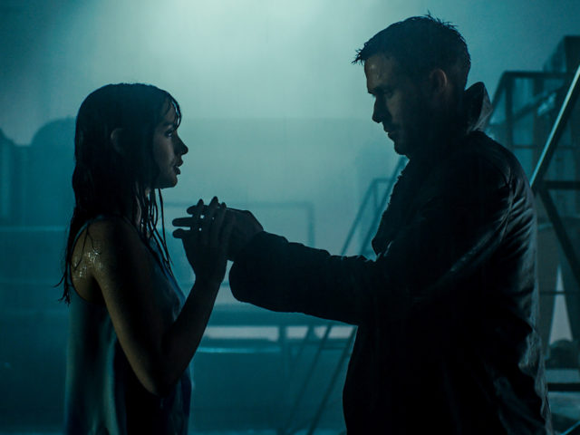 Δε θα χρειαστούν δεκαετίες για να ανακηρυχθεί ως ορόσημο το Blade Runner 2049. Το αναγνωρίζεις την στιγμή που το παρακολουθείς.