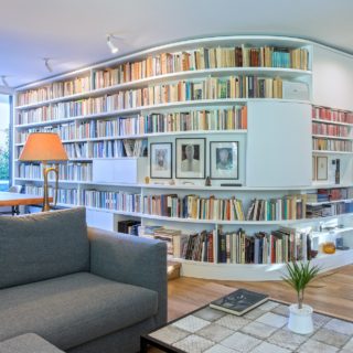 Μια ενδελεχής ματιά στην μεστή δουλειά των A2 Architects