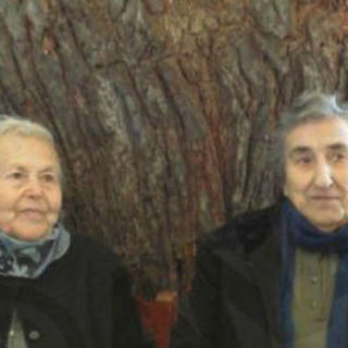 Μυτιλήνη: Βραβείο Ανθρωπίνων Δικαιωμάτων «Αθηναγόρας» στη «γιαγιά» Αιμιλία Καμβύση και τον ψαρά Στρατή Βαλαμιό