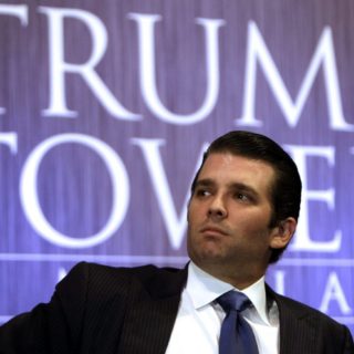 Στη δημοσιότητα τα μηνύματα που αντάλλαξε ο Ντόναλντ Τραμπ Τζούνιορ με τα Wikileaks