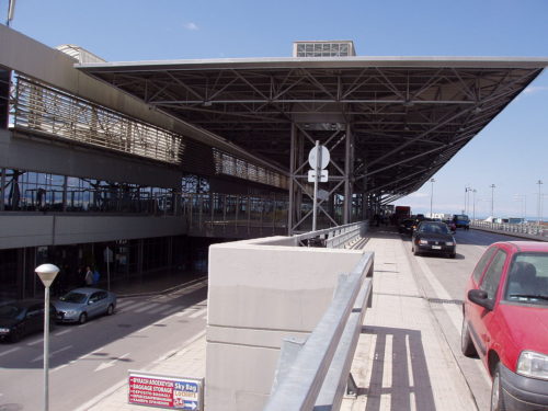 Ακυρώσεις πτήσεων και μεγάλες καθυστερήσεις στο αεροδρόμιο “Μακεδονία”