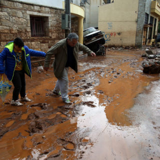 Νεκρός εντοπίστηκε ένας ακόμη αγνοούμενος από τις πλημμύρες στη Μάνδρα