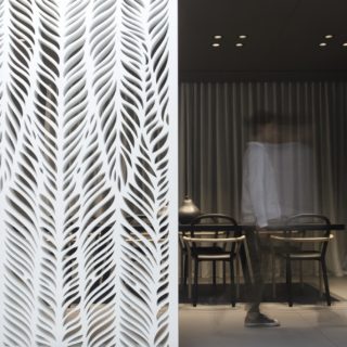 Μια κατοικία στο Παλαιό Ψυχικό είναι μια διέξοδος από το πυκνό αστικό τοπίο