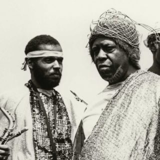 Νότες, εικόνες και λόγος για τον Αφροφουτουρισμό