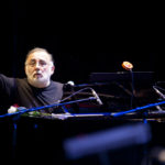 Ο Θάνος Μικρούτσικος εγκαινιάζει τη νέα σειρά συναυλιών Cosmos στο ΚΠΙΣΝ