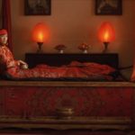 Ιερόδουλες μοιράζονται τις πρώτες τους εμπειρίες με πελάτες.