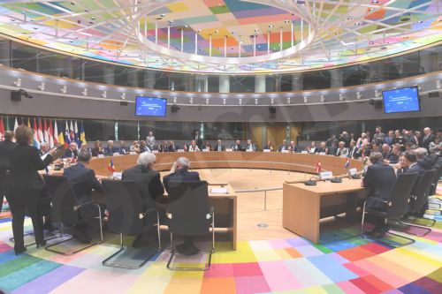 ΕΕ: Έκκληση των Βρυξελλών για διάλογο και ειρηνική επίλυση της κρίσης στη Ζιμπάμπουε