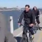 Βίντεο δείχνει τους Αργεντινούς φίλους να κάνουν ποδήλατο και να διασκεδάζουν μερικές μόνο ώρες πριν χάσουν τη ζωή τους από το τρομοκρατικό χτύπημα στο Μανχάταν (βίντεο)