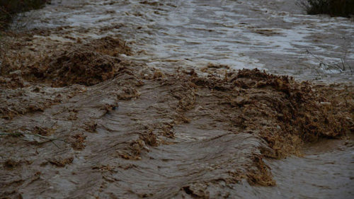 Μεγάλες καταστροφές και στη Μάνδρα από την καταρρακτώδη βροχή
