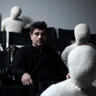 Σίμος Κακάλας: «Οι άνθρωποι του θεάτρου είναι σαν τις κατσαρίδες, θα επιβιώσουν μετά από πυρηνικό πόλεμο»