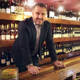 Θύμιος Λαουρδέκης, ο άνθρωπος που δεν ξεμένει ποτέ από καλό ποτό