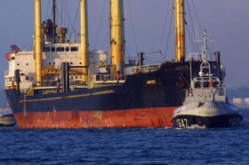 Οκτώ τόνοι χασίς κατασχέθηκαν στην Αραβική Θάλασσα από το αυστραλιανό Πολεμικό Ναυτικό