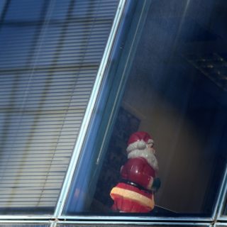 Γέρος, μόνος και Άγιος χρονιάρες μέρες, πού ακούστηκε;