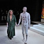 «Ένας άνθρωπος επιστρέφει στην πατρίδα του πιστεύοντας ότι θα τον σκοτώσουν και τον σκοτώνουν»