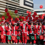 Η Γλυφάδα πλημμύρισε αγιοβασίληδες για το 4ο Santa Run!