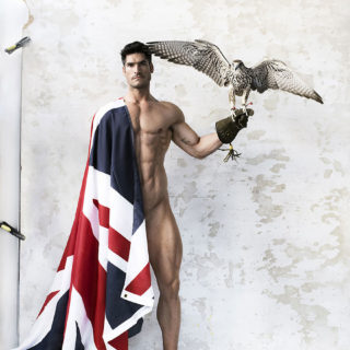 Αθλητές απ’ όλο τον κόσμο φωτογραφίζονται γυμνοί για καλό σκοπό [ΕΙΚΟΝΕΣ]