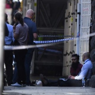 Αυστραλία: Ο οδηγός που έπεσε με το αυτοκίνητό του σε πεζούς μίλησε στους αστυνομικούς για “όνειρα και φωνές”