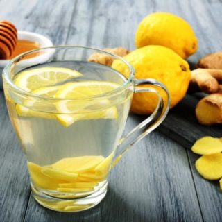 Έπινα λεμόνι με τζίντζερ και κανέλα για ένα μήνα και δείτε τι μου συνέβη