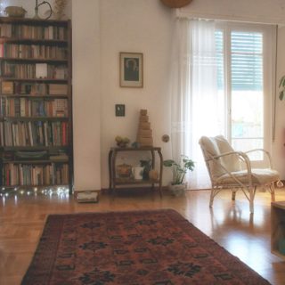 Ένα διαμέρισμα του '60 στο κέντρο της Αθήνας ανακαινίστηκε και αφηγείται ιστορίες μιας οικογένειας