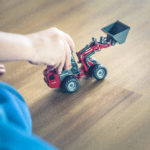 Όσα πιο πολλά τα παιχνίδια, τόσο λιγότερο δημιουργικά είναι τα παιδιά