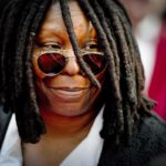 Γούπι Γκόλντμπεργκ: «Πού έχει πάει το σταμάτα ειδάλλως θα σε χτυπήσω στα ευαίσθητα σημεία σου»; [ΒΙΝΤΕΟ]