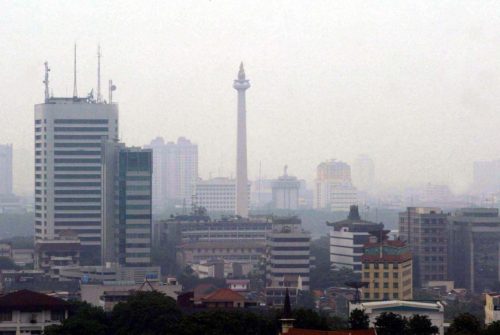 Ινδονησία: Εβδομήντα πέντε τραυματίες από την κατάρρευση ορόφου στο Χρηματιστήριο της Τζακάρτας