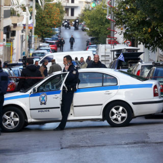 Συνελήφθη ένας από τους δύο άντρες που εισέβαλαν σε σπίτι στο Περιστέρι και βίασαν 45χρονη